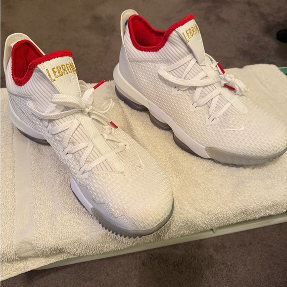 LeBron 16 Low Draft Day White and Red Sneakers - Picture 3 of 6